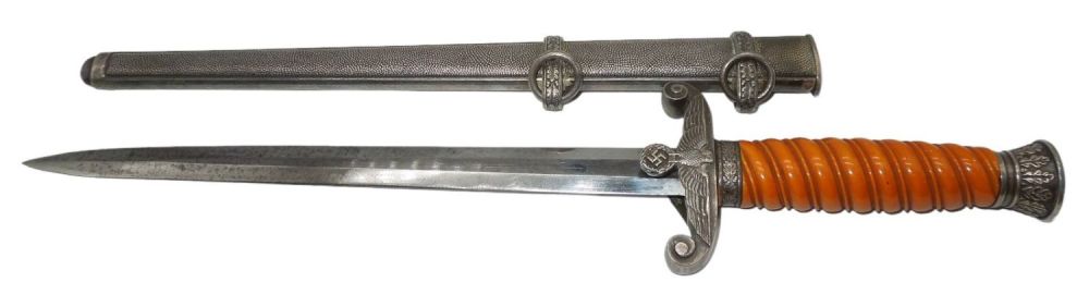 Lot 412: WWII German Wehrmacht Heer Eickhorn Solingen Officer Dress Dagger