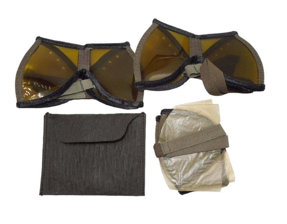 Lot 433: WWII German Afrika Korps Dust Goggles Lot (3)