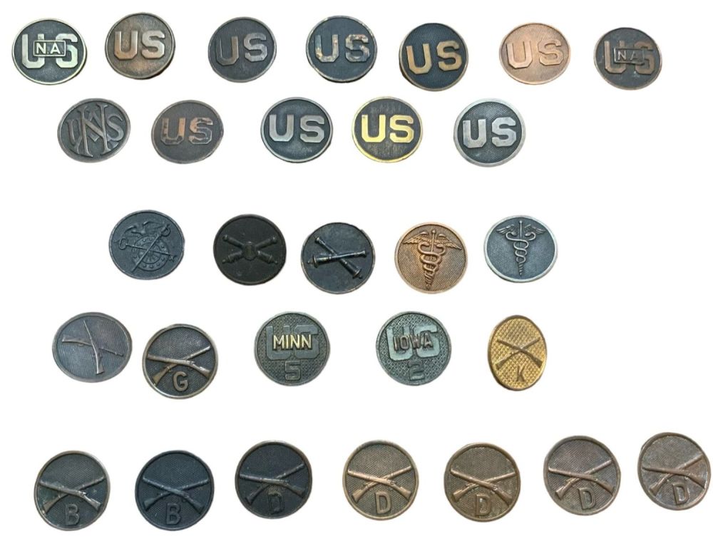 Lot 635: WWI - 1930s US Army Collar Discs Infantry, Medical, Quartermaster, Artillery, CA, NA, plus more