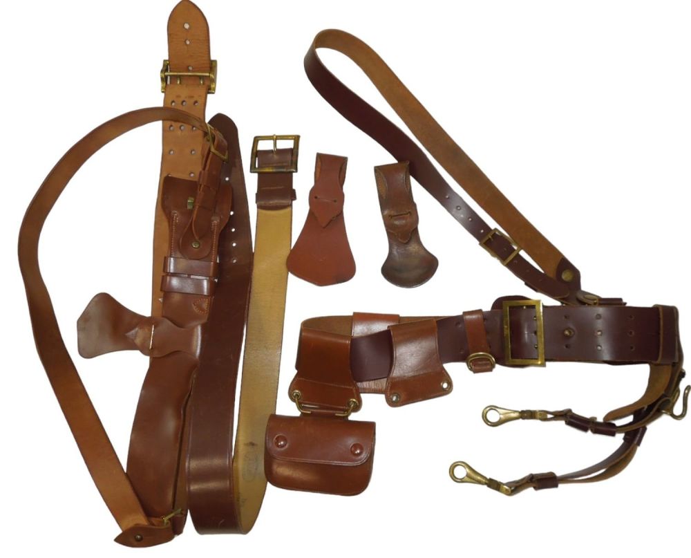 Lot 656: WWII US Army Sam Browne Style Officer Uniform Belts