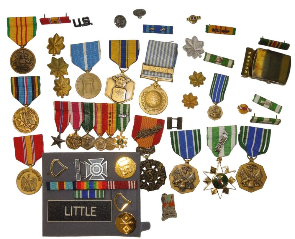 Lot 670: Korean War Vietnam & Modern US Army Medals