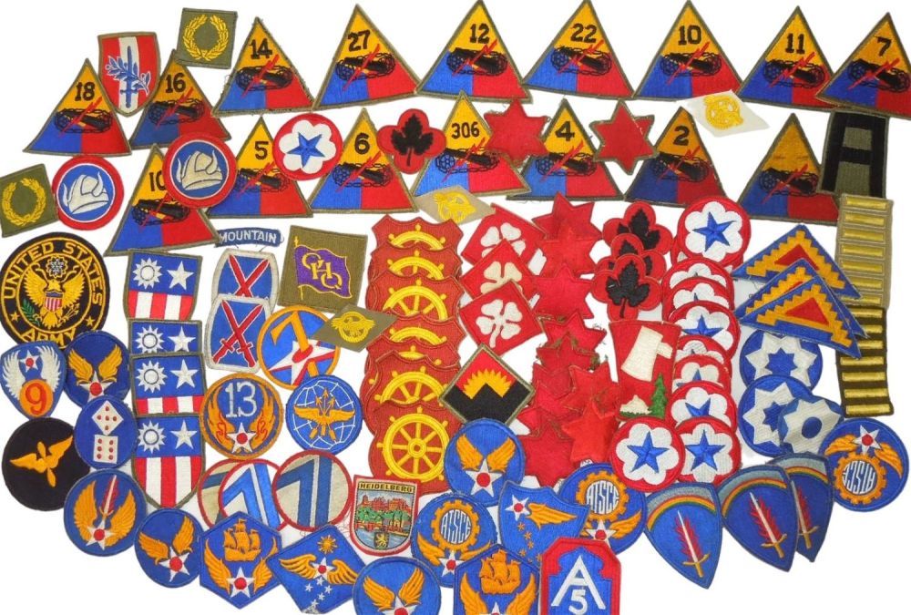 Lot 685: WWII US Army Cut Edge Patches Group
