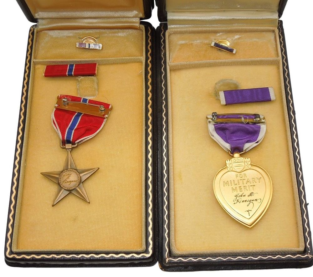 Lot 225K: WWII US Army 4th Armored Division Officer KIA Purple Heart & Bronze Star Medal