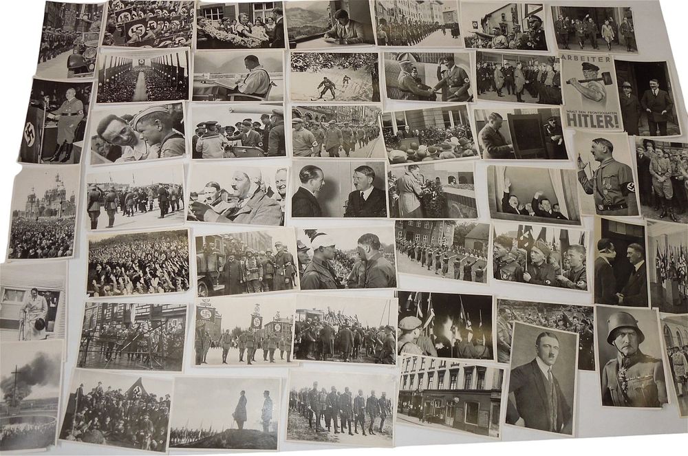 Lot 271: 1935 German Cigarette Cards Deutschland Erwacht Group 30