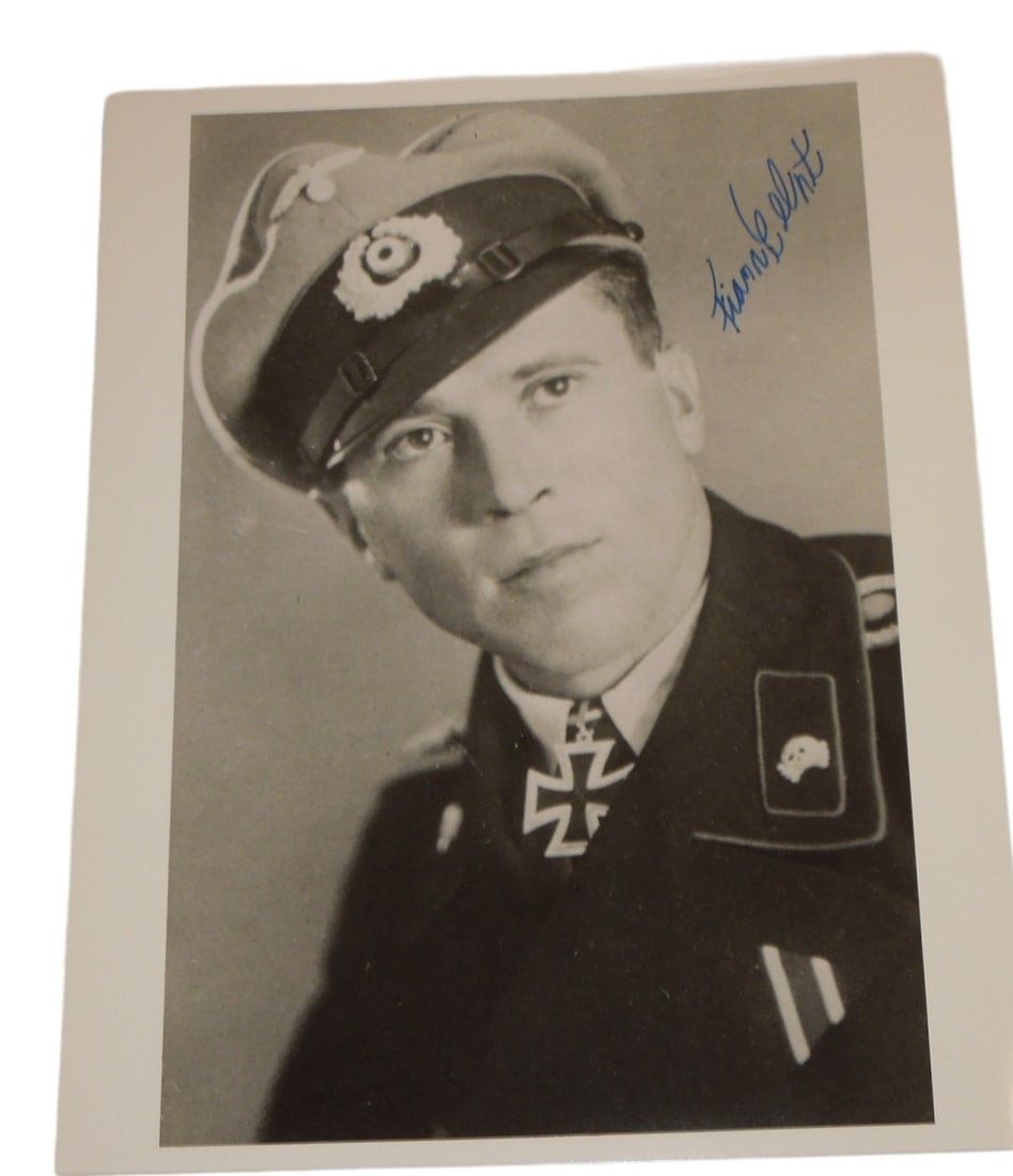 Lot 324: WWII German Wehrmacht Tank Destroyer Franz Siebert Knights Cross Signed Photo