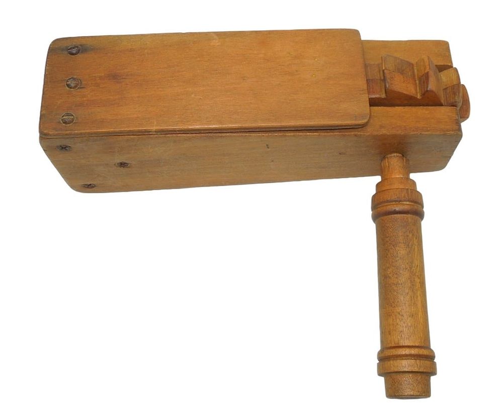 Lot 361: WWI - WWII Era Military Wooden Gas Alarm Clicker