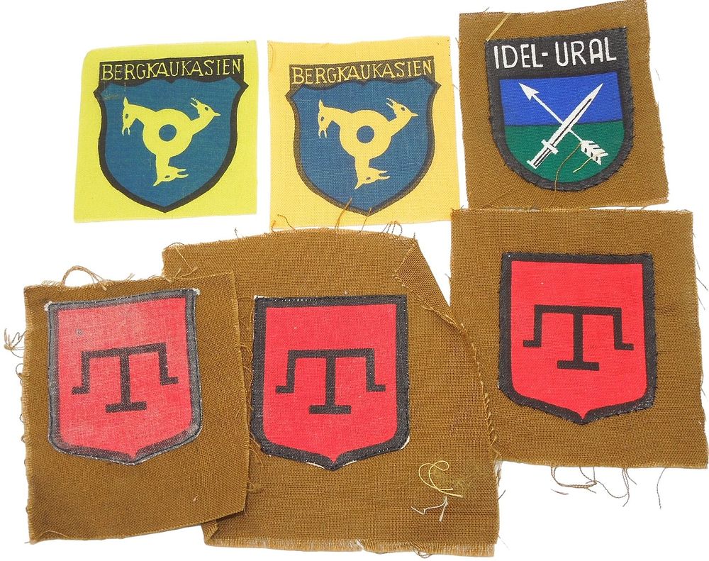 Lot 414: WWII German Army Volunter Sleeve Patches Bergkaukasien Idel-Ural