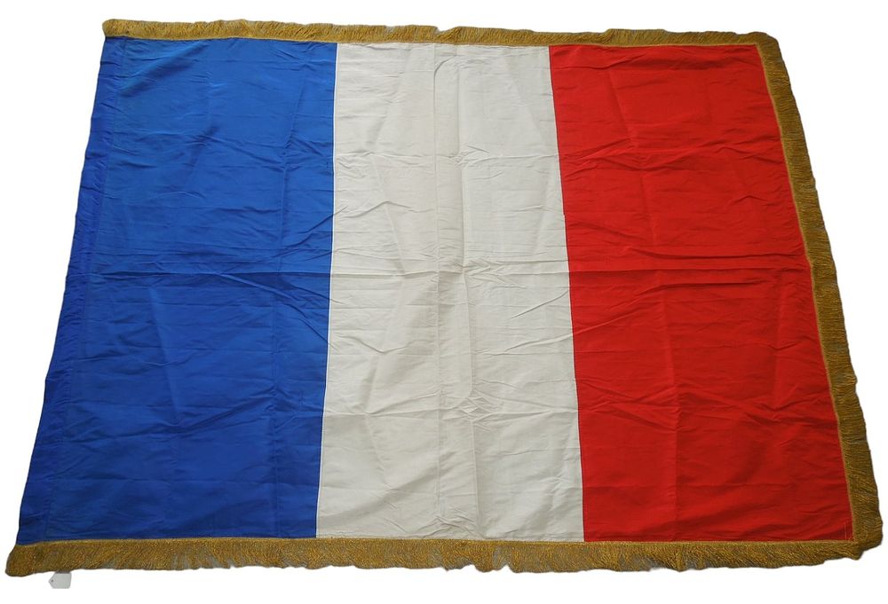 Lot 514: Early 1900s Silk Flag of France With Bullion Fringe