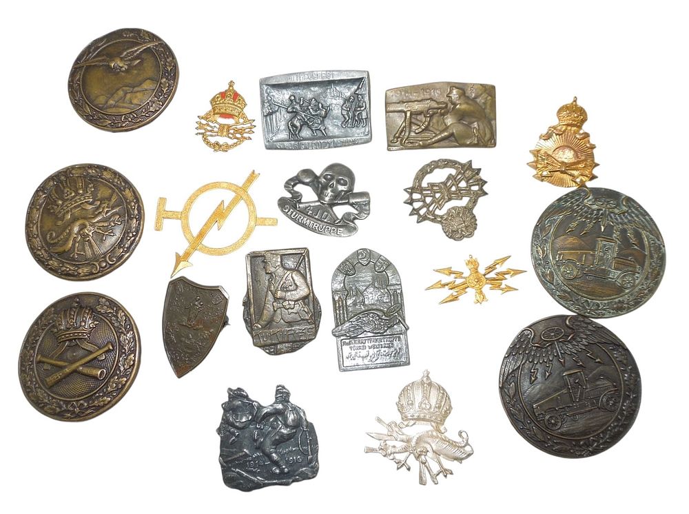 Lot 172: Lot Imperial WWI Austria Hungary Military Cap Badges & Pins
