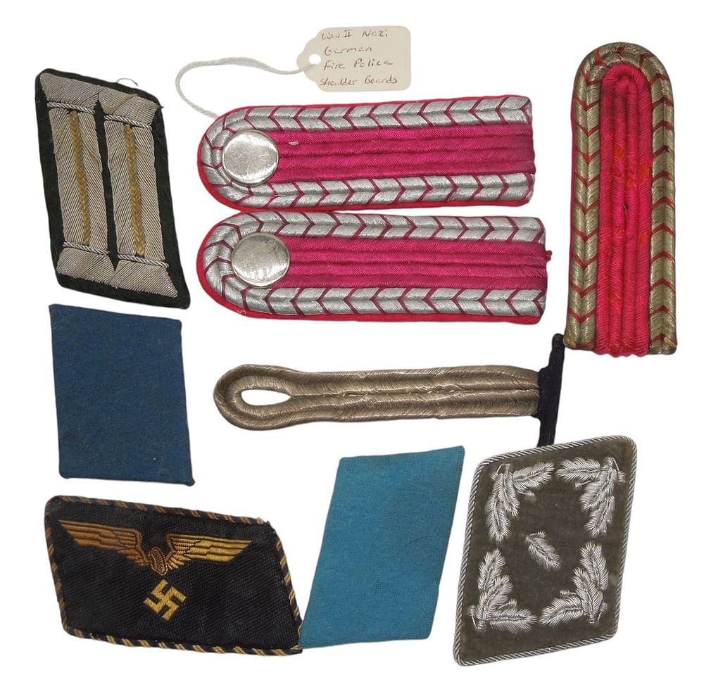 Lot 200: WWI German Military Political Fire Shoulder Boards & Collar Tabs