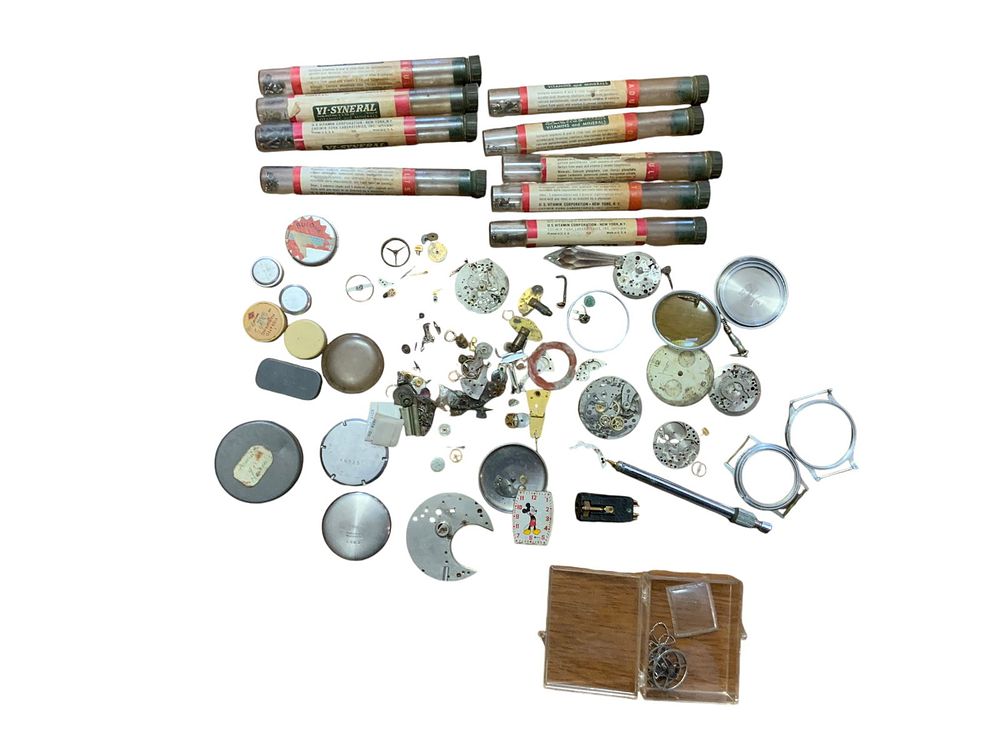 Lot 289: Vintage Watch Parts & Movement Pieces Large Lot