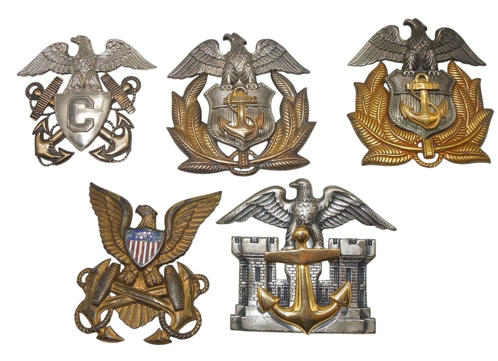 Lot 169: Lot (5) WWII US Merchant Marine & Army Transport Service Officer Cap Badges