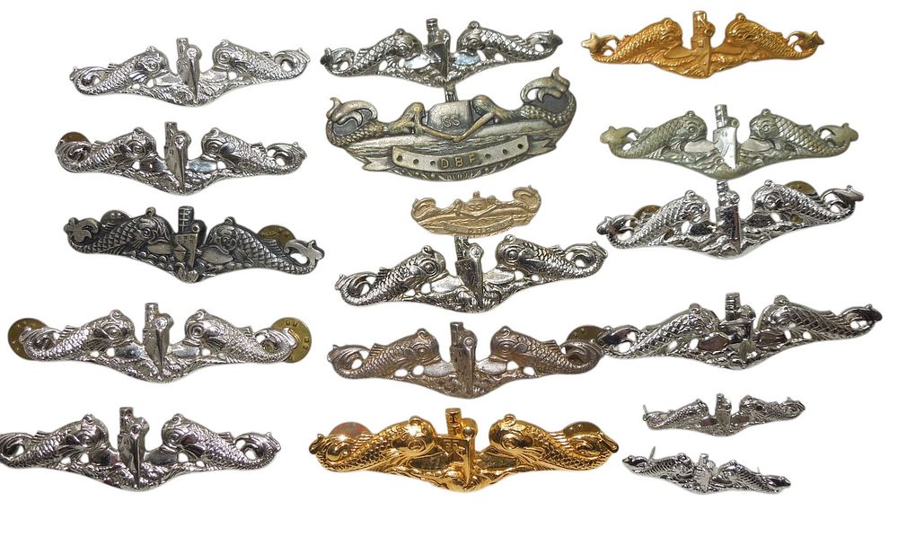 Lot 176: Post WWII - Modern US Navy Submarine Qualification Badges Pins