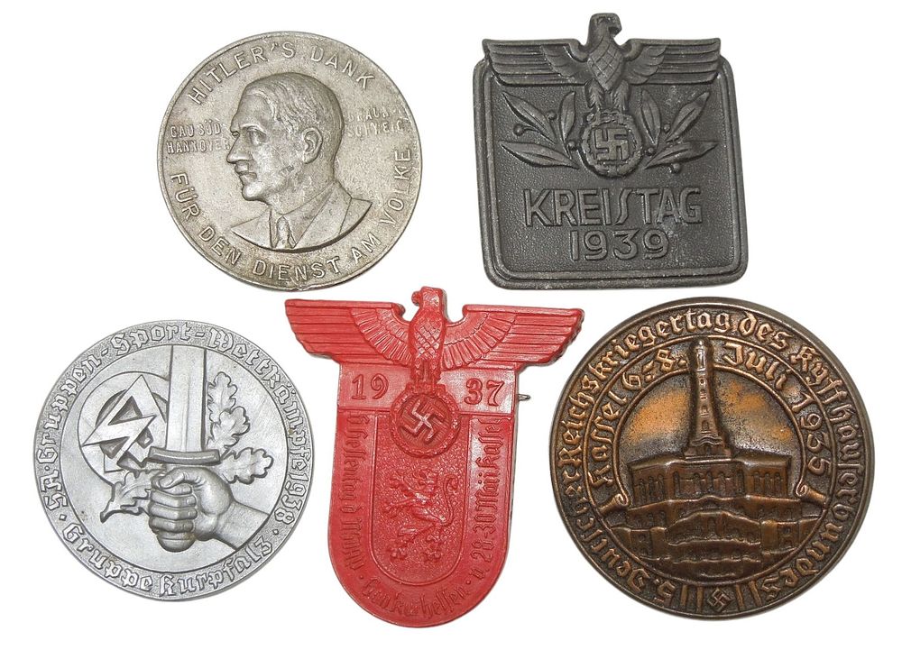 Lot 175: Lot (5) WWII German Military & Patriotic Tinnie Pins SA Kreistag