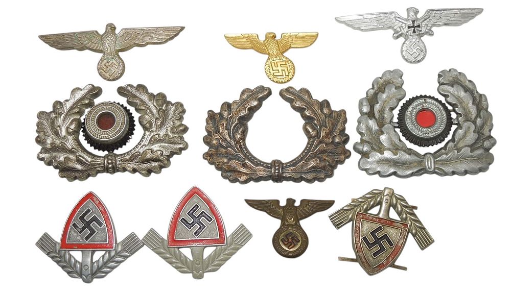 Lot 190: Lot WWII German Military Heer & RAD Cap Badges Pins
