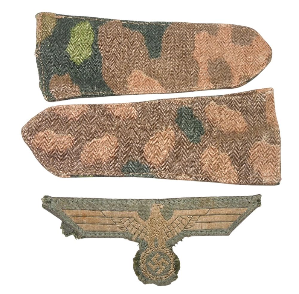 Lot 193: WWII German Camouflage Uniform Shoulder Boards & Eagle Patch