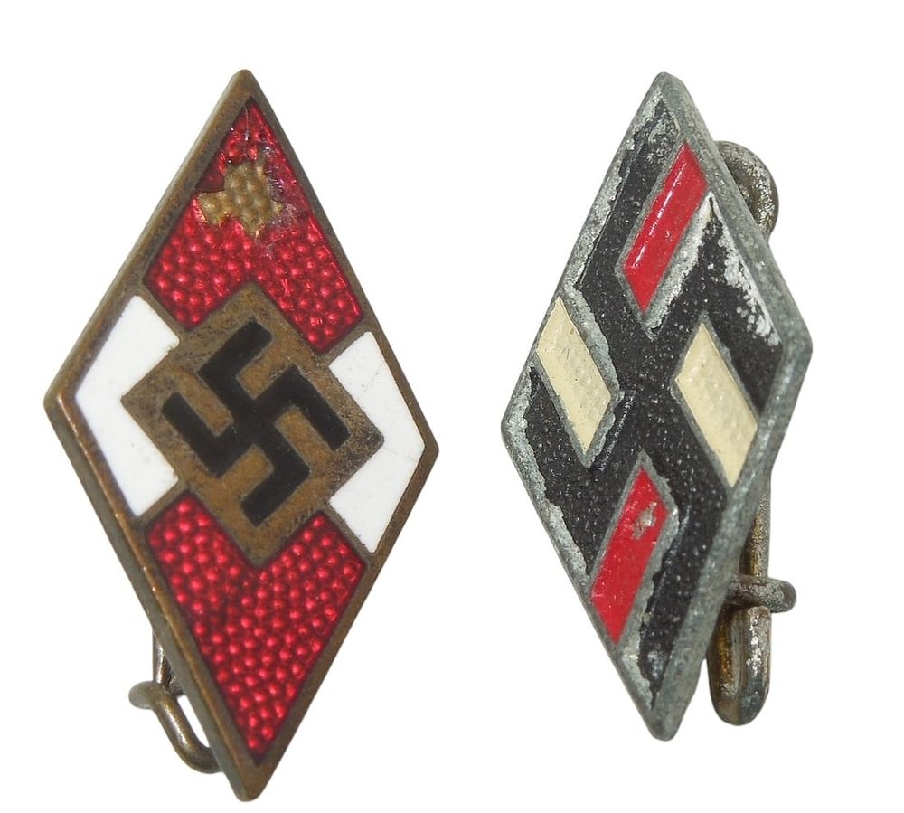 Lot 206: Lot (2) German HJ Membership Youth Pins