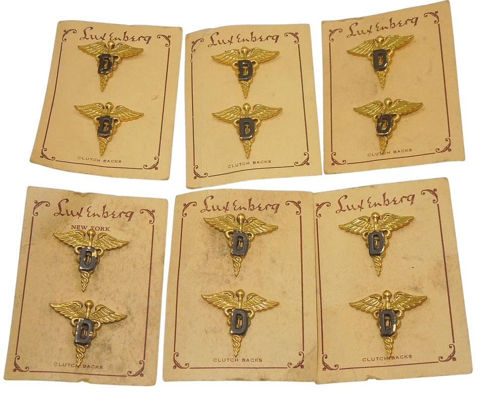 Lot 261: Lot WWII US Army Dental Corps Officer Luxenberg Made Pins on Cards