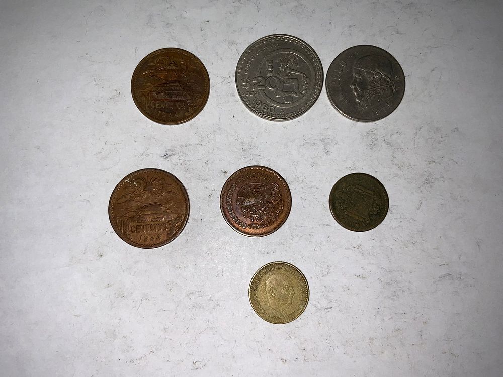 Lot 305: Foreign Coins Lot Mexico Spain 1943-1980