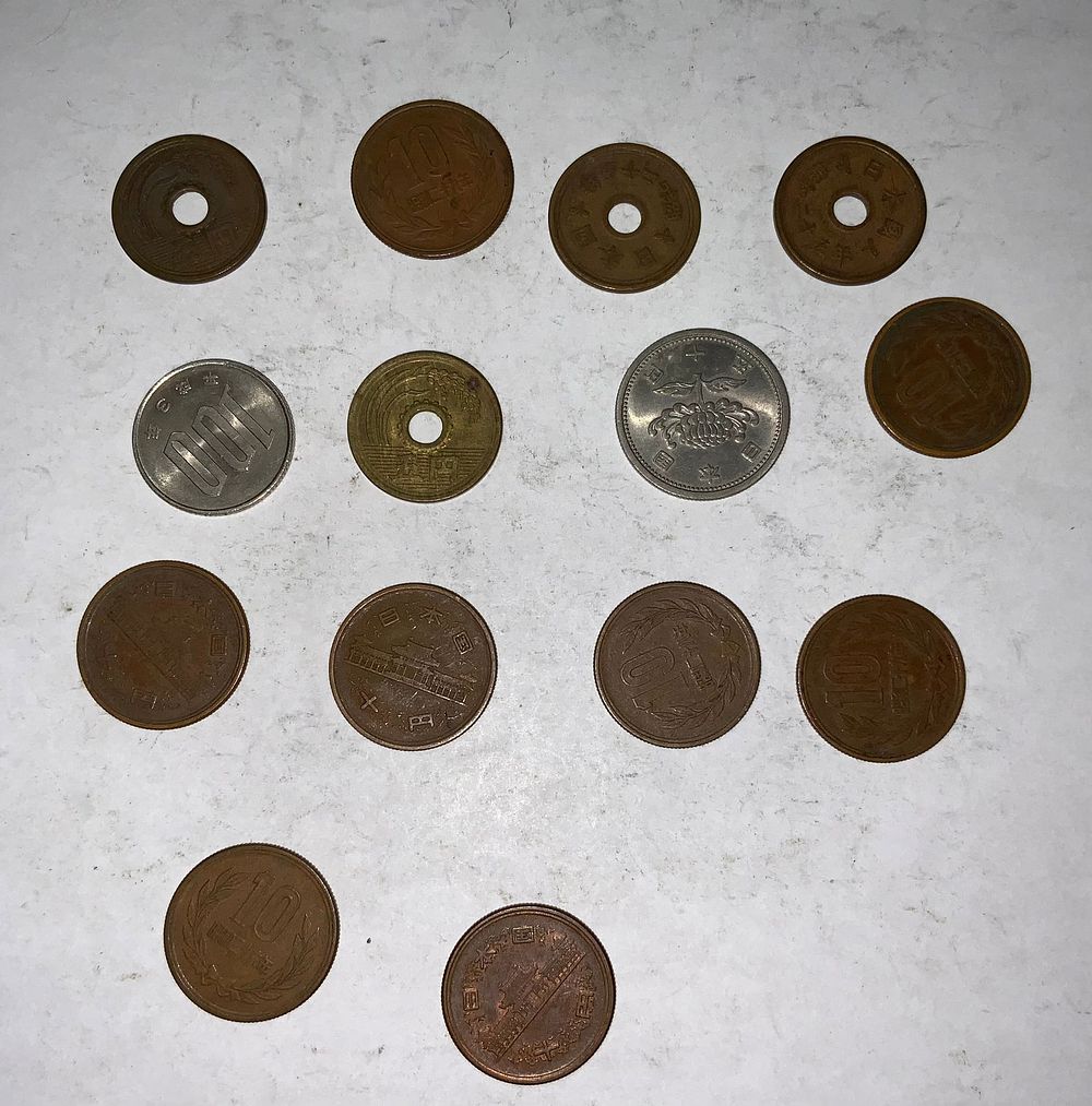 Lot 307: Foreign Coins Lot (14) Japan