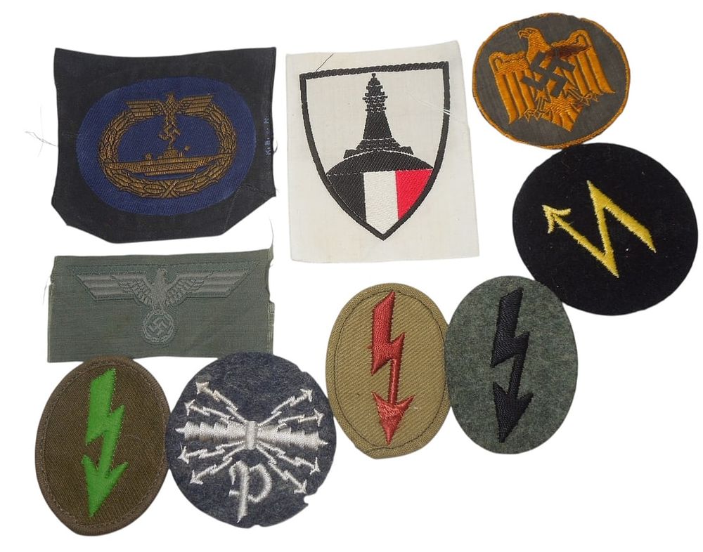 Lot 147: Lot WWII German Cloth Military Afrika Korps Kriegsmarine Heer Patches Insignia