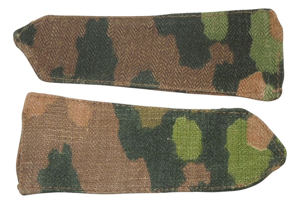 Lot 160: WWII German Dot Camo HBT Panzer Military Shoulder Boards