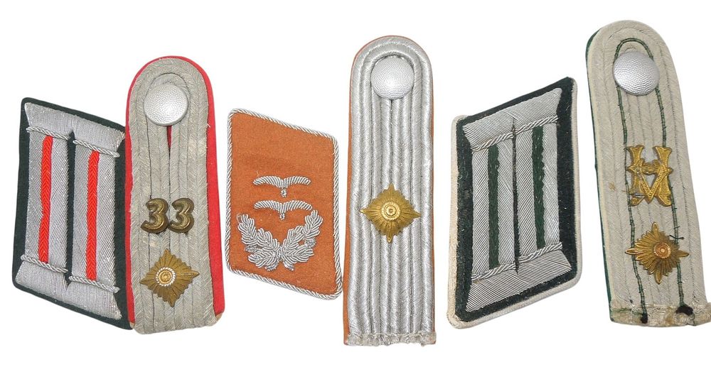 Lot 162: WWII German Army Heer & Luftwaffe Shoulder Boards & Tabs