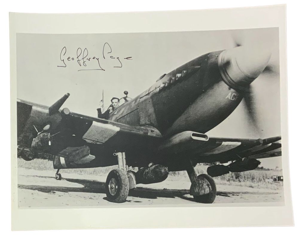 Lot 196: WWII Fighter Pilot Ace Geoffrey Page Signed Photo Guinea Pig Club