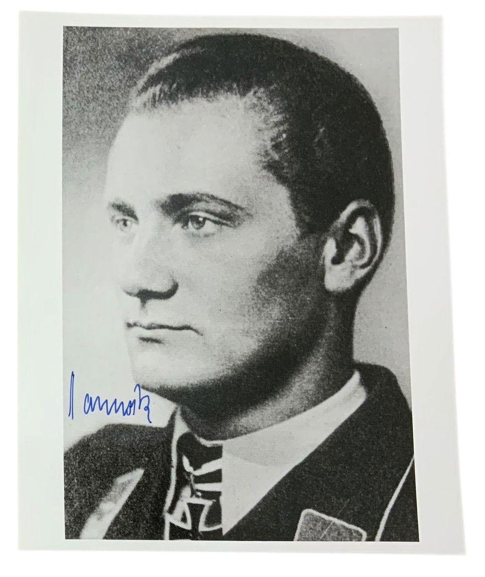 Lot 222: WWII German Luftwaffe Fighter Pilot Gunther Hannak Knights Cross Signed Photo