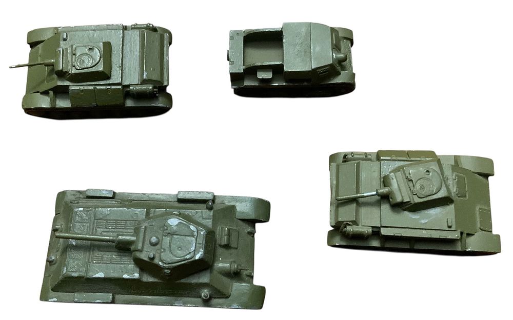 Lot 253: 1940s WWII Era Authenticast / Comet Russia Russian Armored Tanks Metal Lot (4)