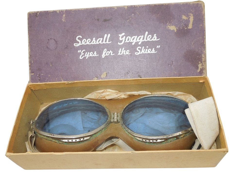 Lot 284: WWII US Military AAF Aviator Seesall Goggles Eyes For the Skies & Box