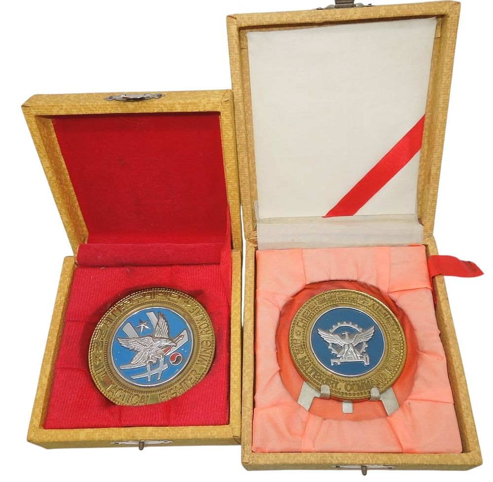 Lot 301: 1960s South Korean Air Force Table Medal Coins & Boxes General
