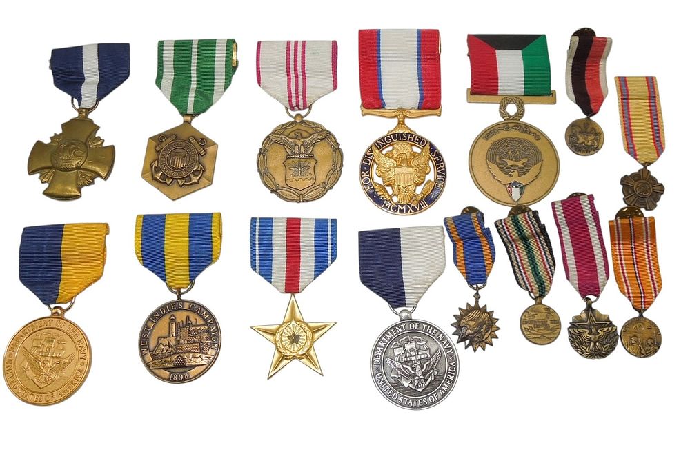 Lot 308: Lot US Military Medals Navy Cross Silver Star DSM Vietnam Navy