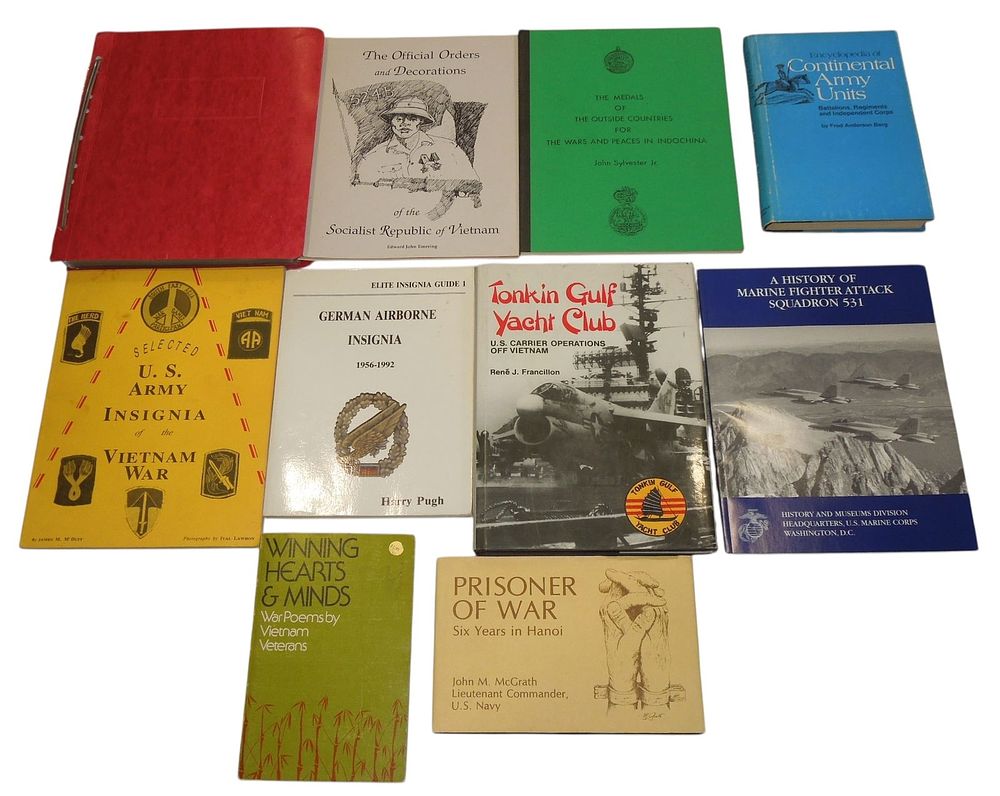 Lot 322: Lot Vietnam War Military Reference Books