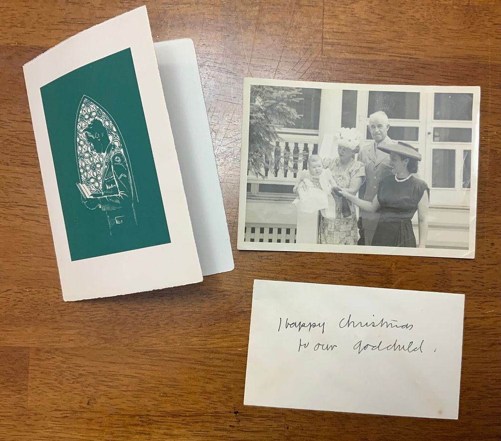 Lot 403: Army General Omar Bradley Christmas Card & Written Envelope, Photo Lot