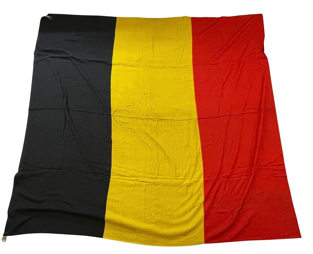 Lot 186: 1946 Flag of Belgium 6x4 Feet & Letter