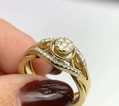 7.3g 0.28ct Diamond & 14k Gold Ring Size 7.5. Winner shall receive the exact item shown here. (BD/B)