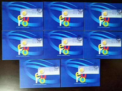 Portugal 2001 8 Postais com Etiquetas do Euro. 
Carimbado. 
Cabe ao licitante verificar 
