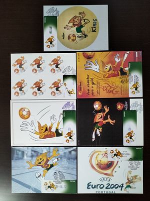 Portugal 2004 8 Postais com Etiquetas do Euro 2004 "QUINAS".. 
Carimbado. 
Cabe ao licitante 