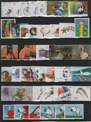 Portugal Selos do ano 2000. 
Novos sem marca de charneira com goma. 
Cabe ao licitante 