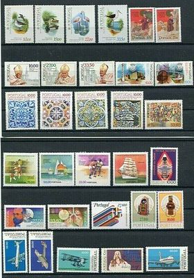 Portugal Selos do ano de 1982. 
Novo sem marca de charneira com goma. 
• Cabe ao licitante 
