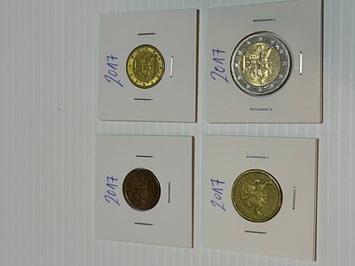 Lote C/ 4 Moedas da Litu&acirc;nia. Moedas Circuladas. 
Cabe ao licitante verificar cuidadosamente as 