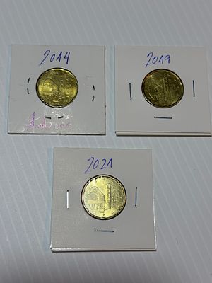 Lote C/ 3 Moedas de Andorra. Moedas Circuladas. 
Cabe ao licitante verificar cuidadosamente as 