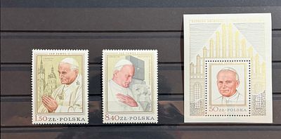 Pol&oacute;nia - S&eacute;rie Selos + Blocos alusivos ao Papa Jo&atilde;o Paulo II. Selos sem defeitos, nem repara&ccedil;&otilde;es