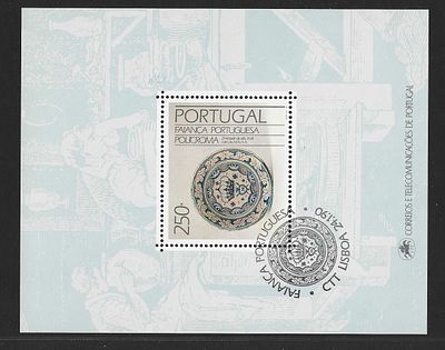 Portugal 1990 – Bloco Filat&eacute;lico Faian&ccedil;a Portuguesa Policroma com carimbo de 1&ordm; dia. Cabe ao 