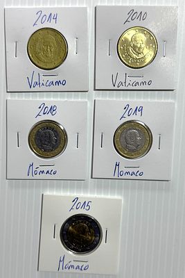 Lote C/ 5 Moedas - Vaticano e M&oacute;naco. Moedas Circuladas. 
Cabe ao licitante verificar 