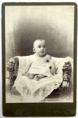 [Из коллекции Табачникова Е.М.] Мебиус Юлий - Кабинетный портрет. 17.7 х 11.7 см 
Mебиус Юлий 