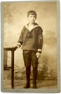 [Из коллекции Табачникова Е.М.] Неизвестный фотограф - Кабинетный портрет. . 16.2 х 10.5 см 