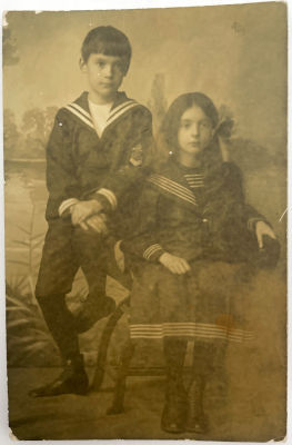 [Из коллекции Табачникова Е.М.] Неизвестный фотограф - Открытка. 1912 г. 13.8 х 8.8 см 
Табачников 