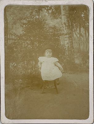 Портрет Евгении [Вишневски]. 1901 г. 12 х 9.1 см